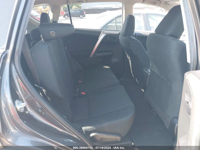 Toyota RAV4 LE 2018 JTMZFREVXJJ722408 Image 8