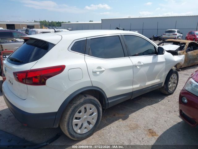 JN1BJ1CP1KW215698 Nissan Rogue Sport S