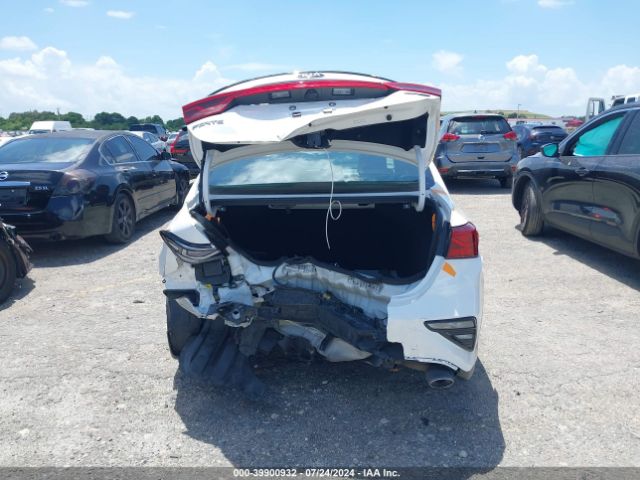 3KPF34AD2ME333646 KIA Forte Gt-line