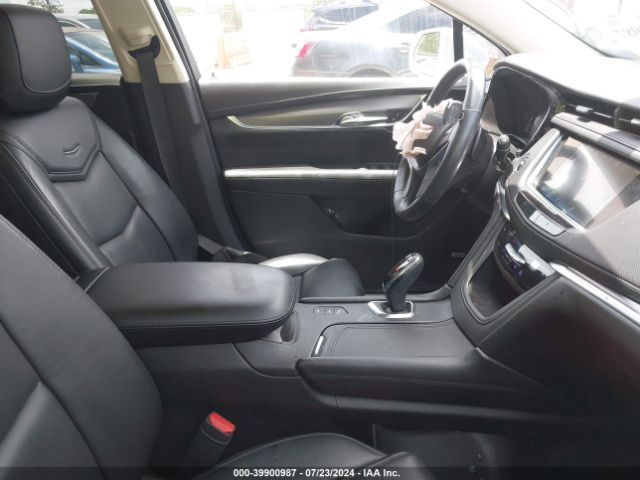 1GYKNDRS2JZ105944 Cadillac XT5 LUXURY