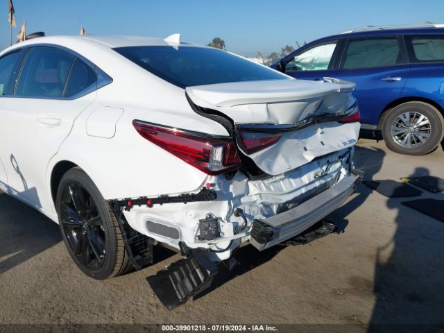 58ABA1C18RU038571 Lexus Es 300h F Sport Handling