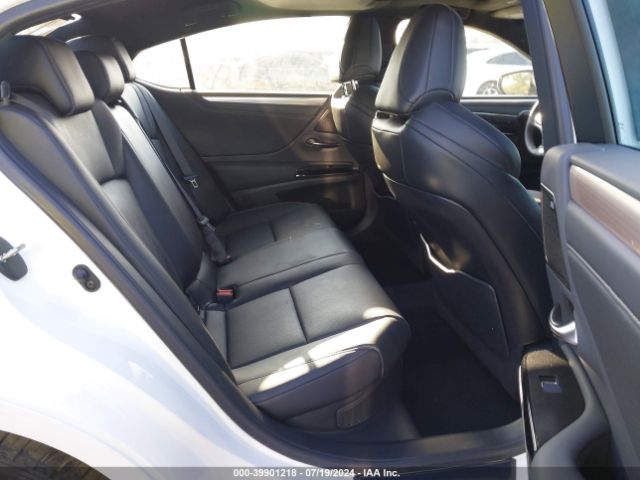 58ABA1C18RU038571 Lexus Es 300h F Sport Handling