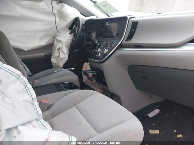 Toyota Sienna Le 8 Passenger 2016 5TDKK3DCXGS720907 Image 5