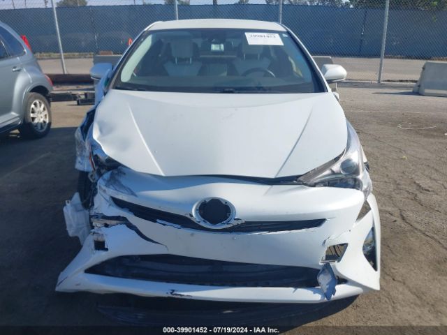 JTDKARFU8G3018842 Toyota Prius Four Touring