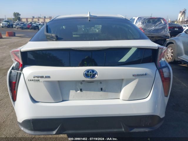JTDKARFU8G3018842 Toyota Prius Four Touring