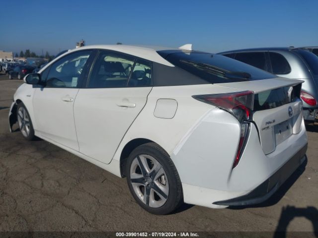 JTDKARFU8G3018842 Toyota Prius Four Touring