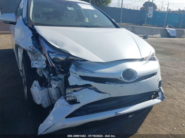 JTDKARFU8G3018842 Toyota Prius Four Touring