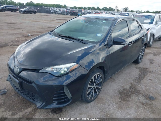 Toyota COROLLA SE 2017 5YFBURHE5HP663132 Image 2