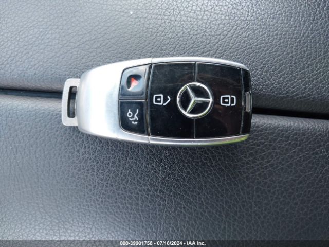 WDDZF4KB4HA021523 Mercedes-Benz E 300 4matic