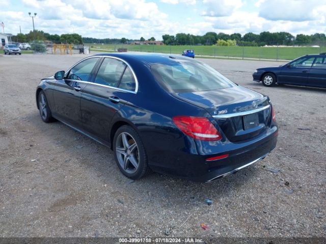 WDDZF4KB4HA021523 Mercedes-Benz E 300 4matic