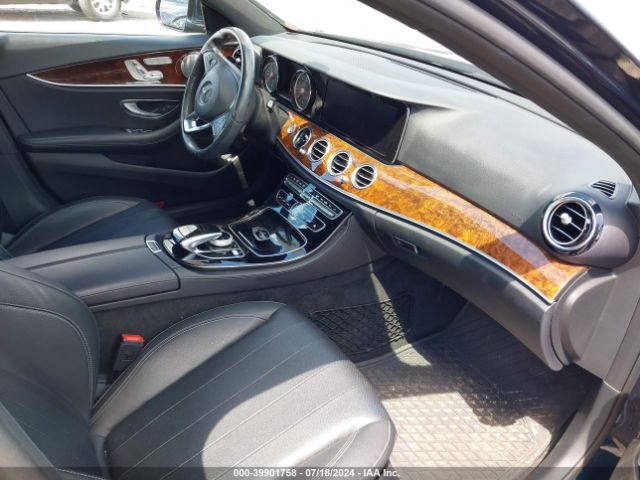 WDDZF4KB4HA021523 Mercedes-Benz E 300 4matic