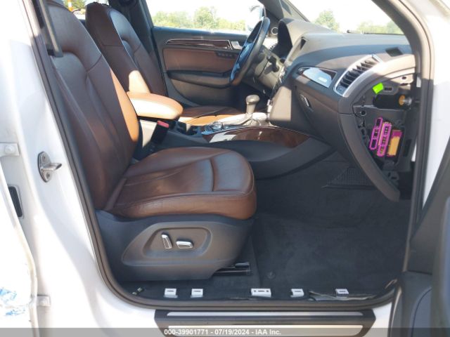WA1LFAFP8FA143782 Audi Q5 2.0t Premium