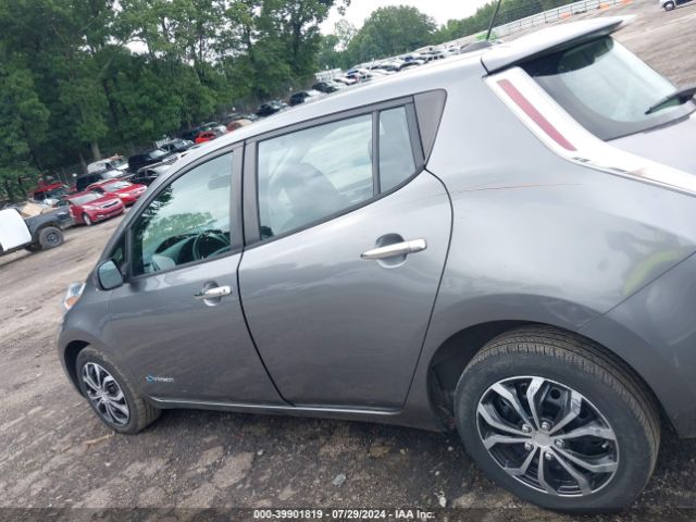 1N4AZ0CP0FC330012 Nissan LEAF S