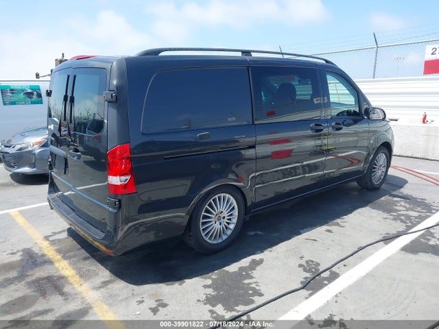 W1YV0BEY3N4174334 Mercedes-Benz m274