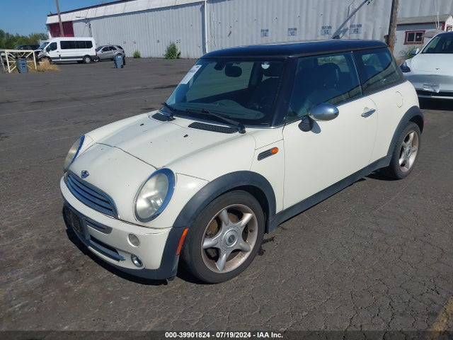 2006 MINI COOPER WMWRC33566TK72130 Photo 1