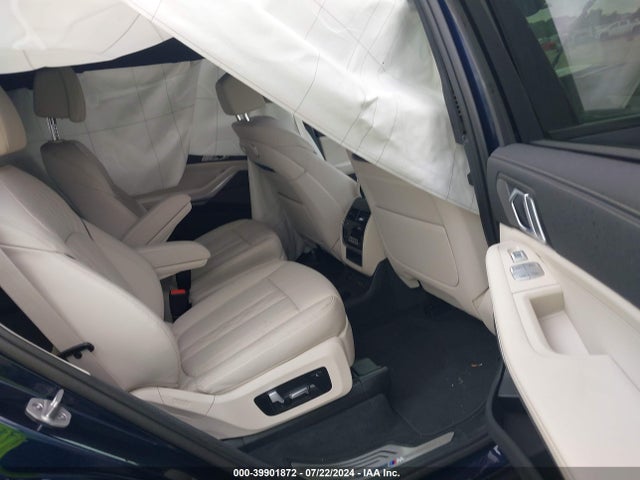 5UX33EM09S9W70512 BMW X7 M60i