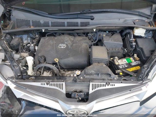 Toyota Sienna Xle 8 Passenger 2018 5TDYZ3DC0JS916383 Image 10