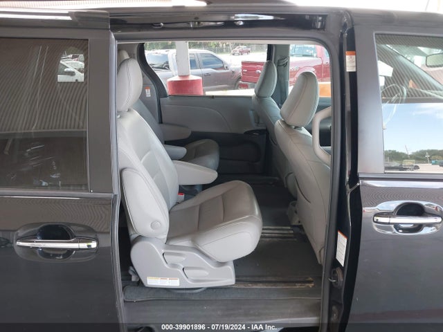 Toyota Sienna Xle 8 Passenger 2018 5TDYZ3DC0JS916383 Image 8