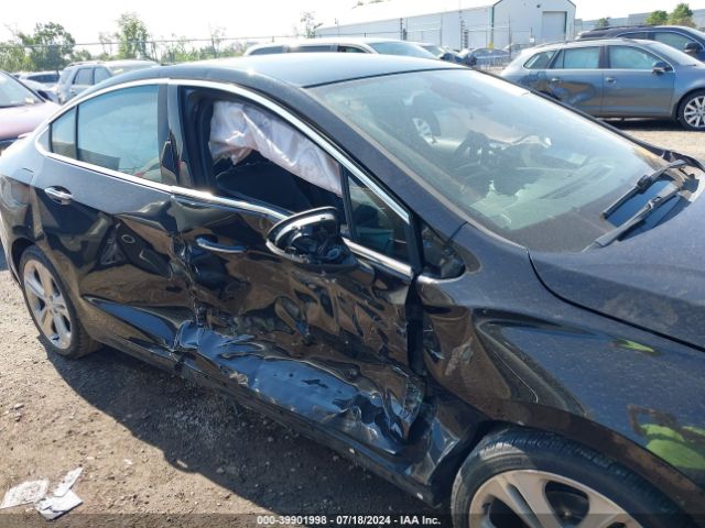 1G1BF5SM6J7107205 Chevrolet Cruze Premier Auto