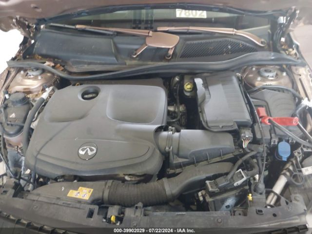 SJKCH5CR3JA044175 Infiniti Qx30 Premium