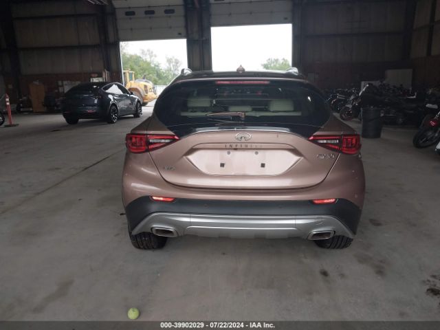 SJKCH5CR3JA044175 Infiniti Qx30 Premium