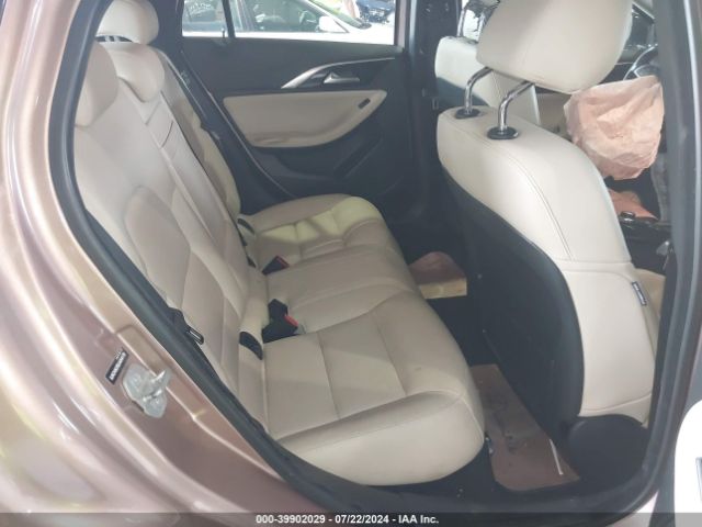 SJKCH5CR3JA044175 Infiniti Qx30 Premium