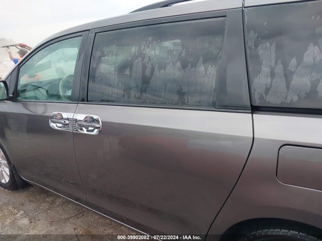 Toyota Sienna Xle 7 Passenger 2014 5TDDK3DC9ES079884 Image 14