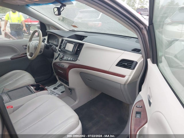 Toyota Sienna Xle 7 Passenger 2014 5TDDK3DC9ES079884 Image 5