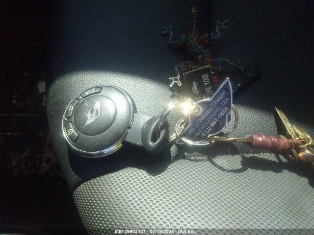 2012 MINI COOPER WMWSU3C57CT258263 Photo 10