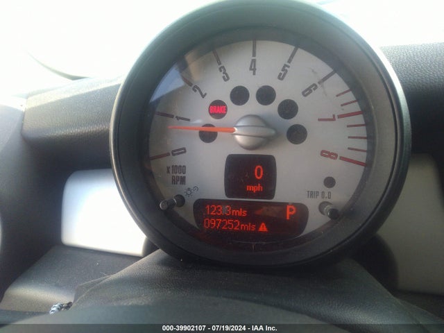 2012 MINI COOPER WMWSU3C57CT258263 Photo 6