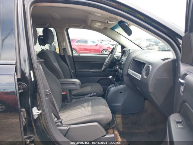 1C4NJCBA4GD705378 Jeep Compass Sport