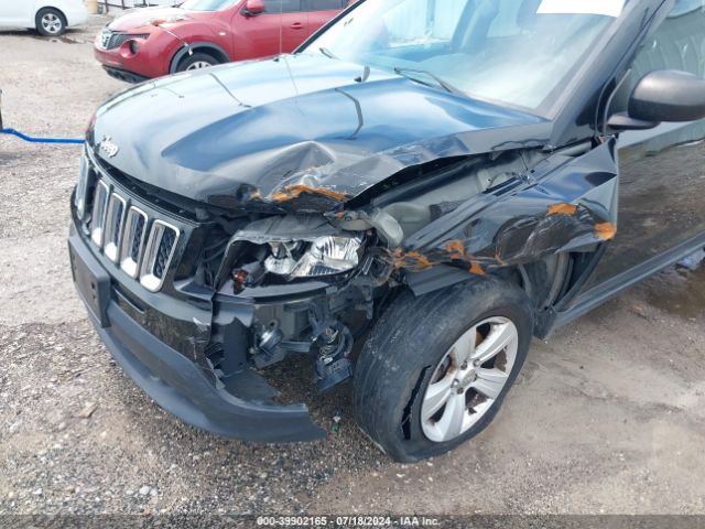 1C4NJCBA4GD705378 Jeep Compass Sport