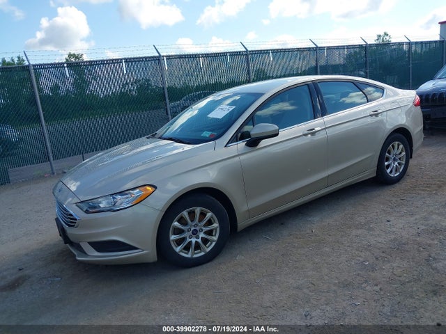 Ford FUSION S 2017 3FA6P0G73HR249273 Image 2