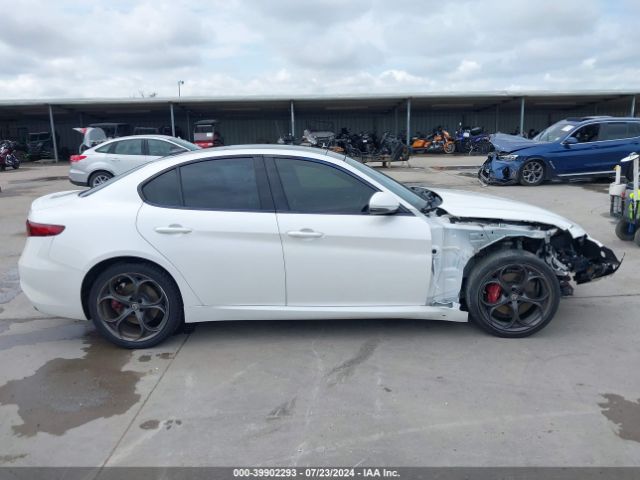 ZARFAEEN7H7540494 Alfa Romeo Giulia Ti Awd