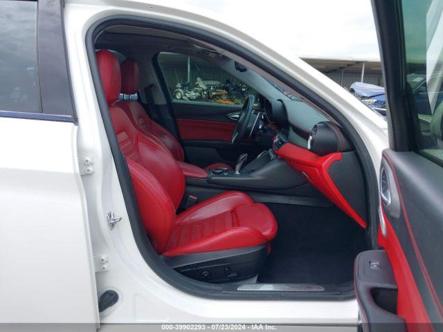 ZARFAEEN7H7540494 Alfa Romeo Giulia Ti Awd