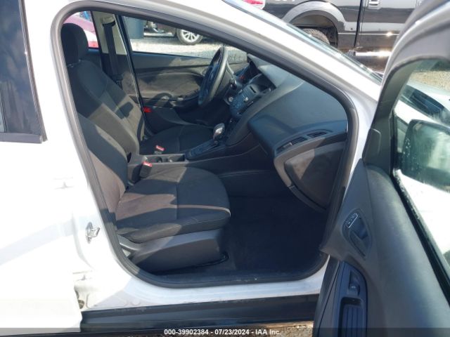 1FADP3E21HL234527 Ford FOCUS S