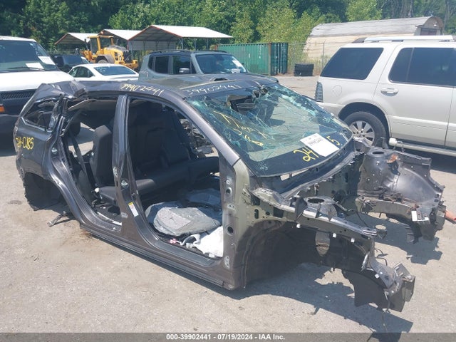5TDZARFH8ES004615 Toyota Highlander Le