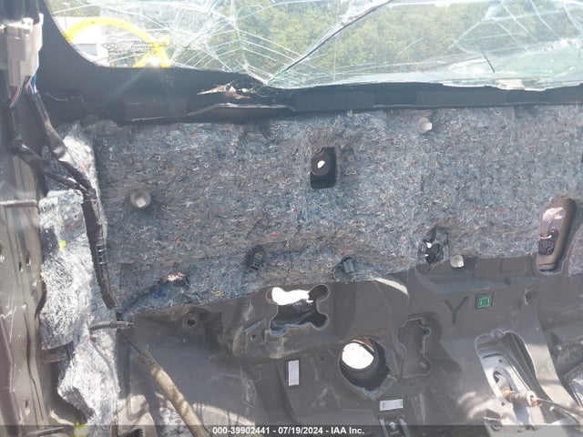 5TDZARFH8ES004615 Toyota Highlander Le