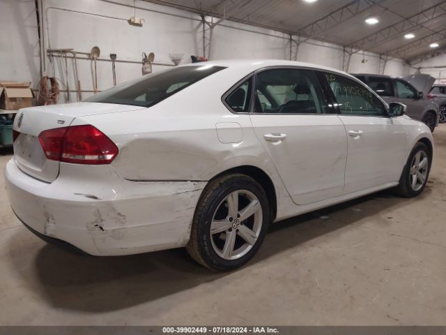 1VWAT7A36FC103196 Volkswagen Passat 1.8t Limited Edition