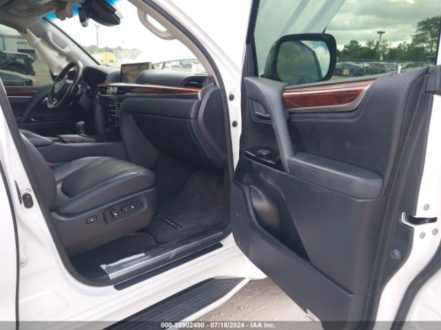 JTJHY7AXXG4196450 Lexus LX 570