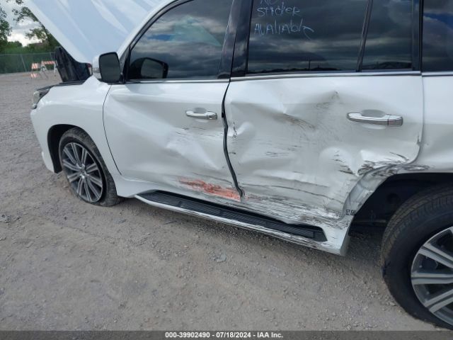 JTJHY7AXXG4196450 Lexus LX 570