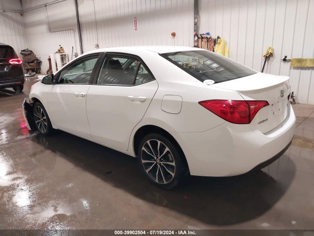 Toyota COROLLA SE 2017 5YFBURHE1HP693504 Image 3