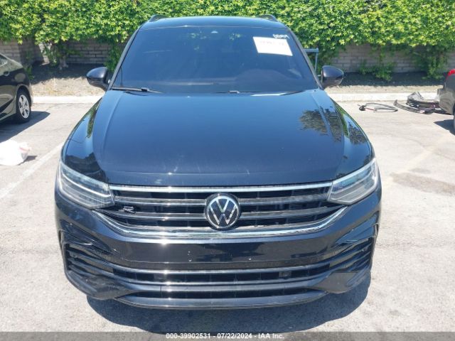 3VVCB7AXXNM063348 Volkswagen Tiguan 2.0t Se R-line Black