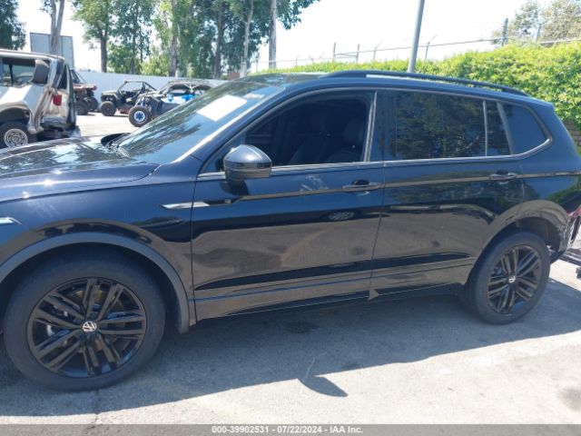 3VVCB7AXXNM063348 Volkswagen Tiguan 2.0t Se R-line Black