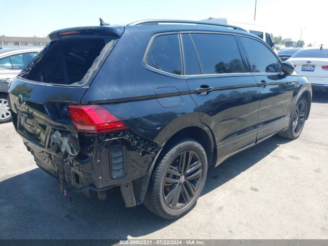 3VVCB7AXXNM063348 Volkswagen Tiguan 2.0t Se R-line Black