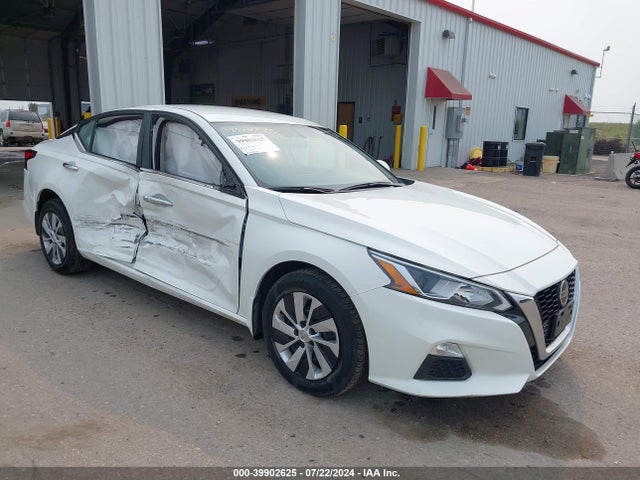2019 1N4BL4BW8KC191814 main image