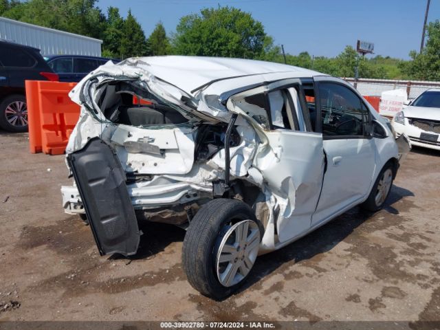 KL8CD6S99EC433265 Chevrolet Spark 1lt Auto