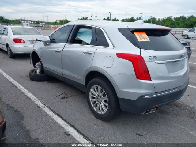 1GYKNARS5HZ323823 Cadillac Xt5 Standard