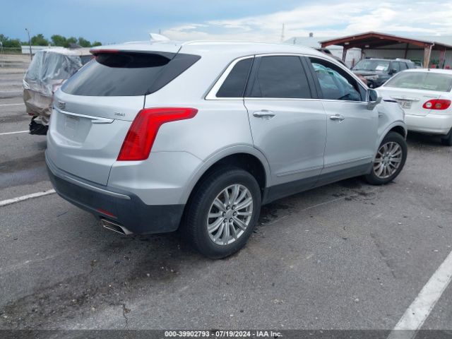 1GYKNARS5HZ323823 Cadillac Xt5 Standard