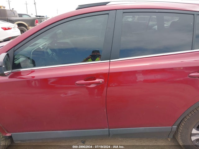 Toyota RAV4 LE 2018 2T3ZFREV8JW442083 Image 14